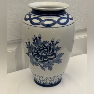 Vintage Blue & White Porcelain Vase  Peony Floral Motif Pottery, 20th Century